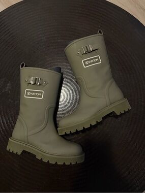 Louis Vuitton Rubber Territory Flat Half Boots